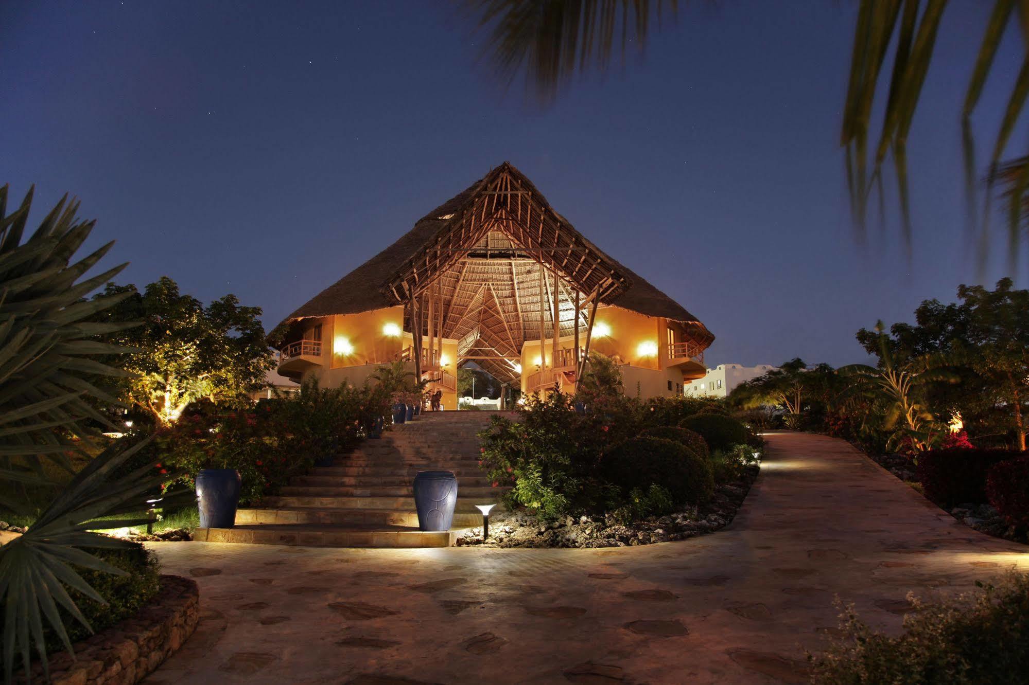 Gold Zanzibar Beach House & Spa Kendwa Exterior photo